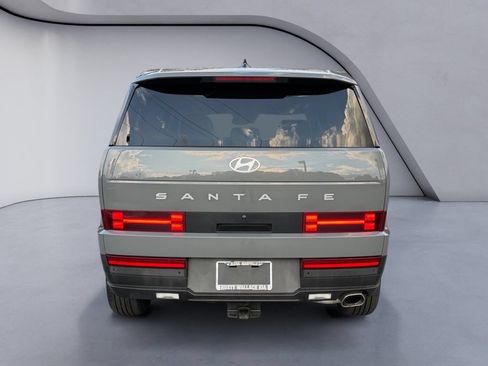 Used 2024 Hyundai Santa Fe SE FWD image 4