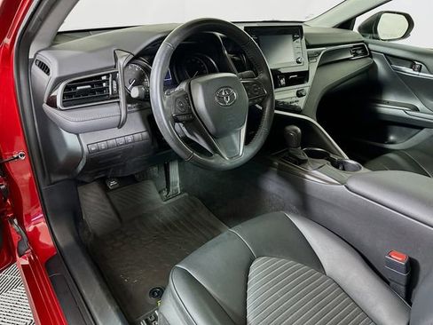 Used 2021 Toyota Camry SE image 10