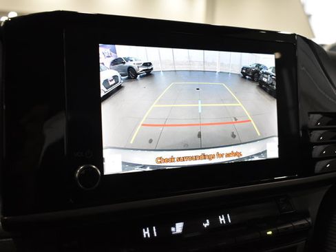 Used 2025 Toyota Camry SE image 20