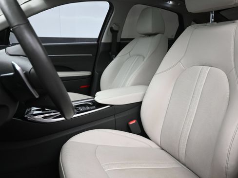 Used 2023 Hyundai Sonata Limited FWD image 11