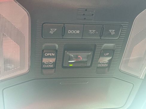 Used 2024 Toyota RAV4 SE w/ Convenience Package image 33