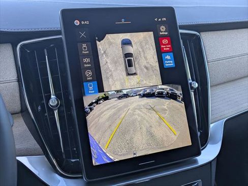 New 2026 Volvo XC90 T8 Plus w/ Protection Package Premier image 10