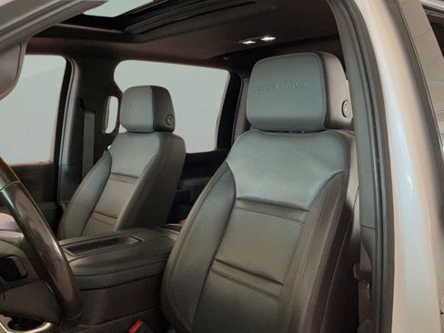 Used 2022 GMC Sierra 3500 Denali w/ Denali Ultimate Package AWD/4WD image 28