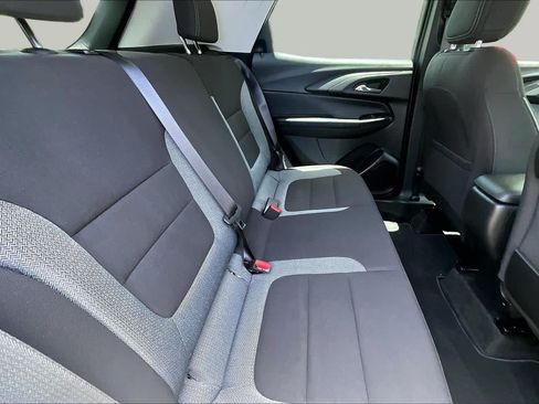 Used 2023 Chevrolet TrailBlazer LS FWD image 20