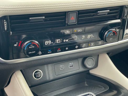 Used 2022 Nissan Rogue SL w/ SL Premium Package image 22