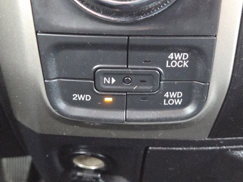 Used 2015 RAM 1500 Classic SLT image 5