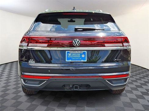 New 2025 Volkswagen Atlas Cross Sport SE image 5