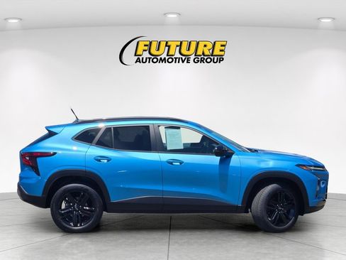 Used 2025 Chevrolet Trax ACTIV w/ Driver Confidence Package FWD image 3