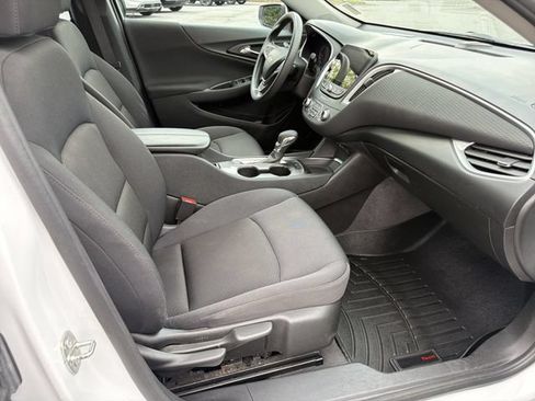 Used 2023 Chevrolet Malibu LT FWD image 14