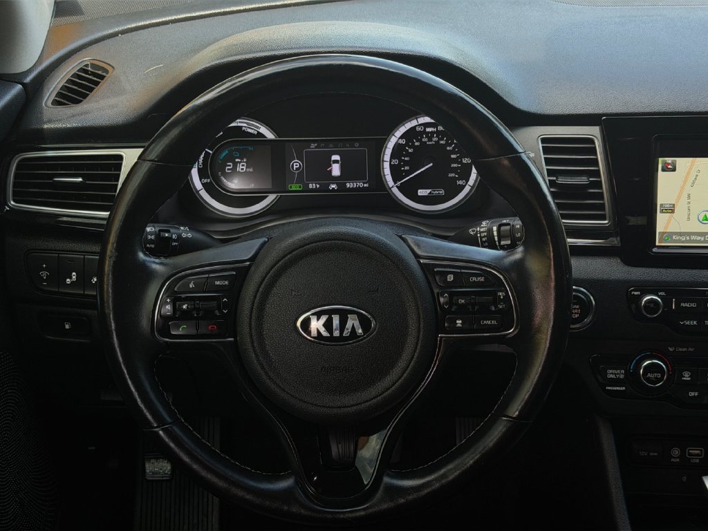 Used 2018 Kia Niro Touring FWD image 20