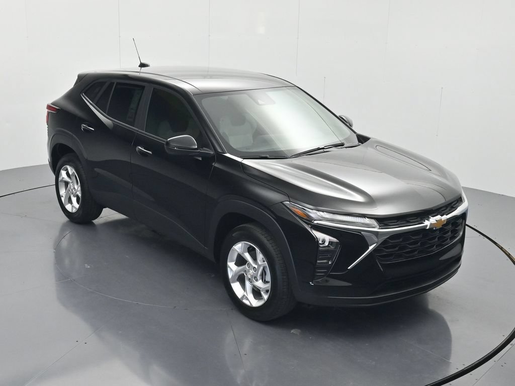 New 2026 Chevrolet Trax LS w/ LS Convenience Package FWD image 30