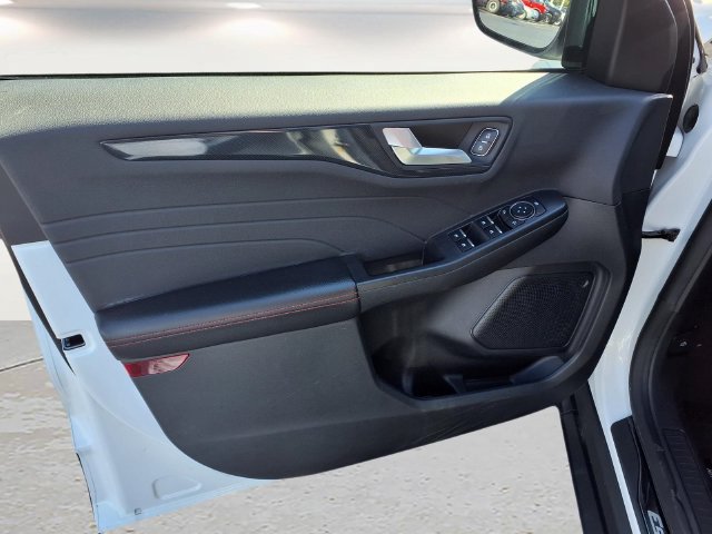 Used 2024 Ford Escape ST-Line w/ Tech Pack #1 AWD/4WD image 17