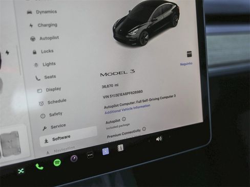 Used 2023 Tesla Model 3 Standard Range image 22