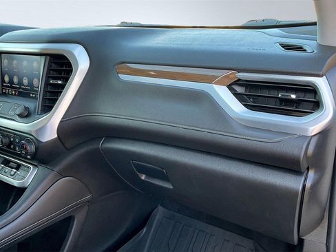Used 2020 GMC Acadia SLE w/ Driver Convenience Package image 17