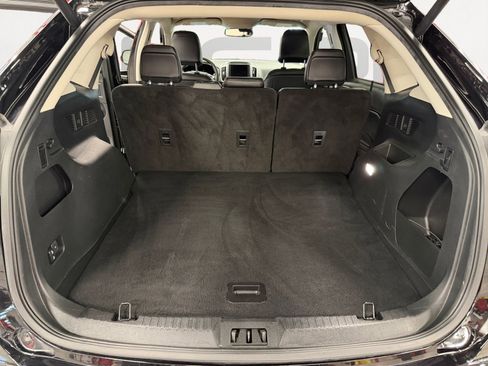 Used 2024 Ford Edge SEL w/ Convenience Package image 13