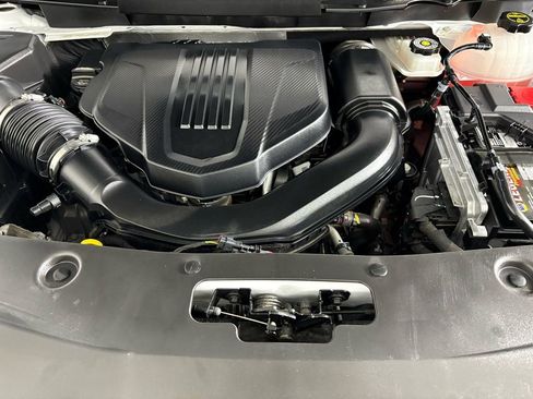 Used 2025 Buick Enclave Preferred image 39