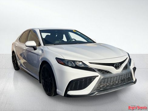 Certified 2022 Toyota Camry SE w/ TRD Appearance Package (TMS) FWD image 5