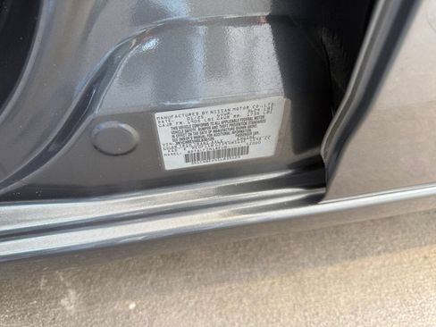 Used 2025 Nissan Versa SV FWD image 27