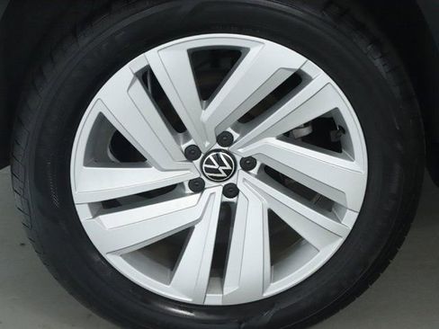 Used 2023 Volkswagen Atlas Cross Sport SE AWD/4WD image 12