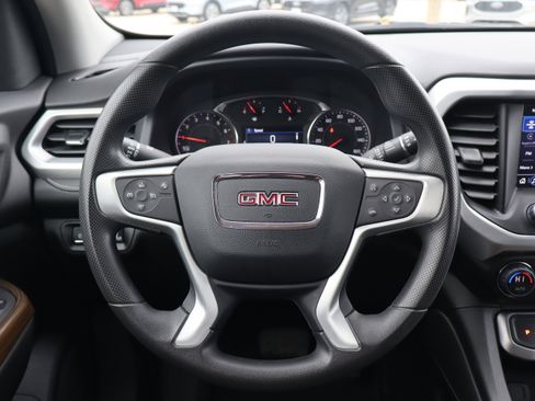 Used 2023 GMC Acadia SLE w/ Driver Convenience Package image 16