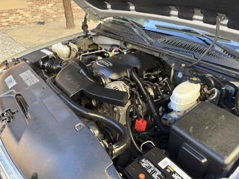 Used 2005 Chevrolet Tahoe LS w/ Preferred Equipment Group image 84