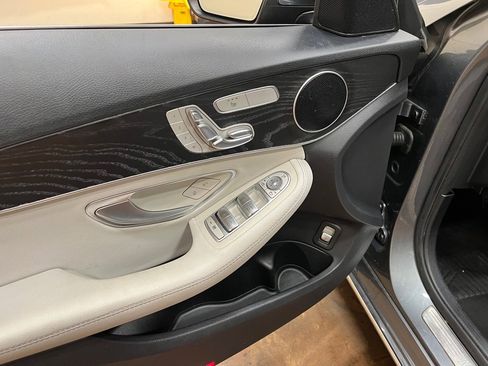 Used 2017 Mercedes-Benz C 300 Sedan image 28