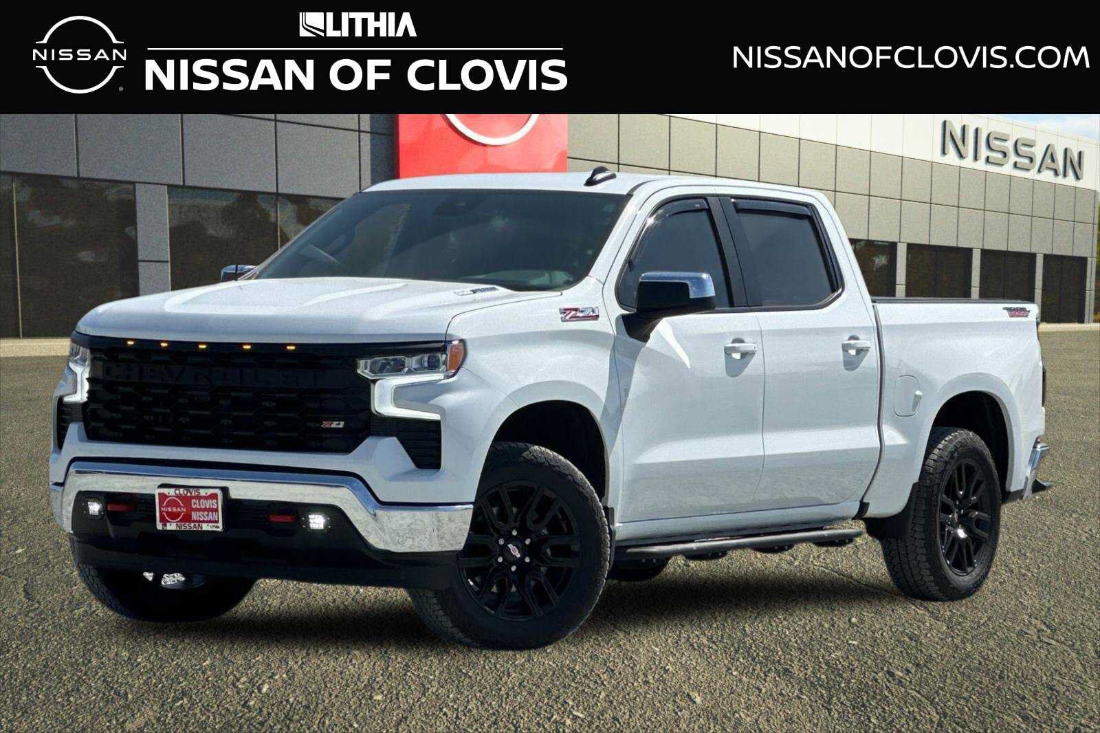 Used 2024 Chevrolet Silverado 1500 LT w/ Z71 Off-Road Package AWD/4WD image 1