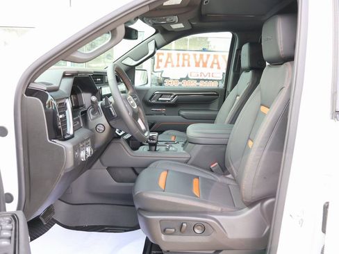 New 2026 GMC Sierra 1500 AT4 w/ AT4 Premium Package AWD/4WD image 15