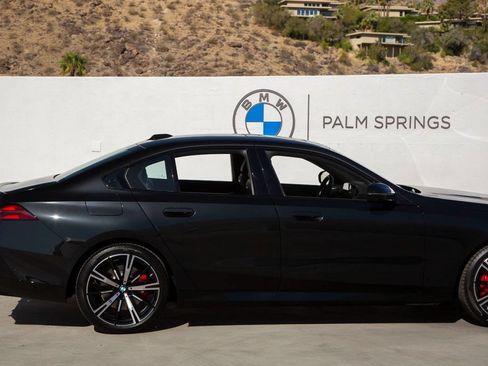 Used 2026 BMW 530i w/ M Sport Package RWD image 6