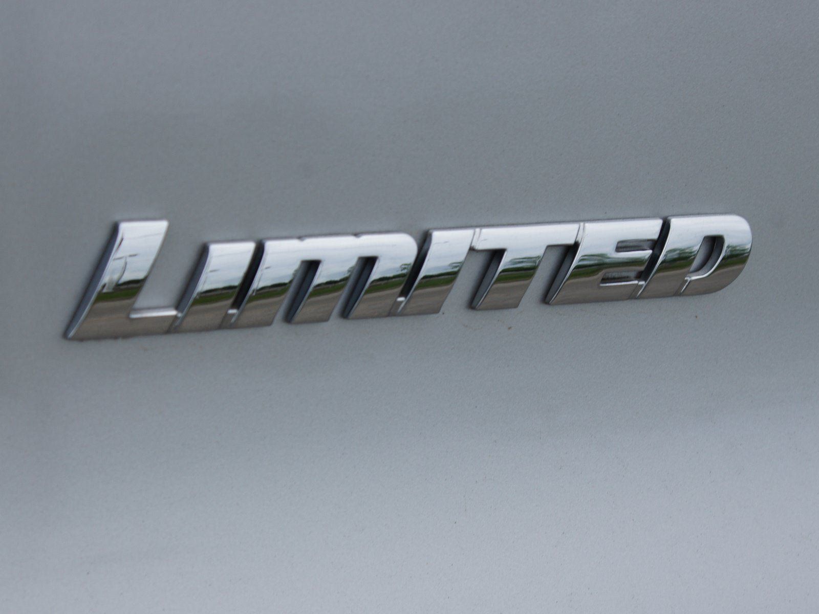 Used 2024 Toyota 4Runner Limited AWD/4WD image 20