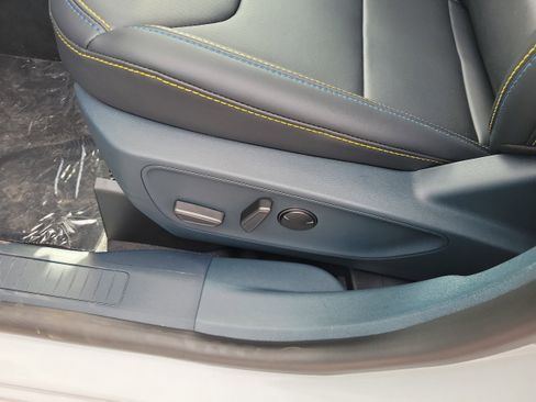 New 2025 Ford Maverick Lobo AWD/4WD image 25