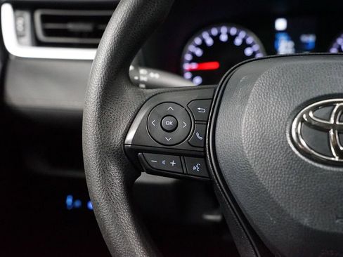 Used 2022 Toyota RAV4 LE image 14