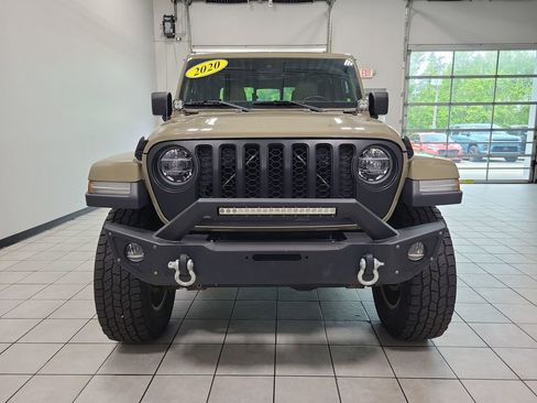 Used 2020 Jeep Gladiator Overland w/ Popular Equipment Package AWD/4WD image 6