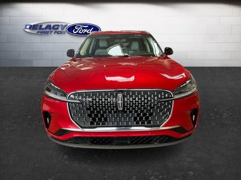 Used 2025 Lincoln Aviator AWD w/ Equipment Group 101A image 8