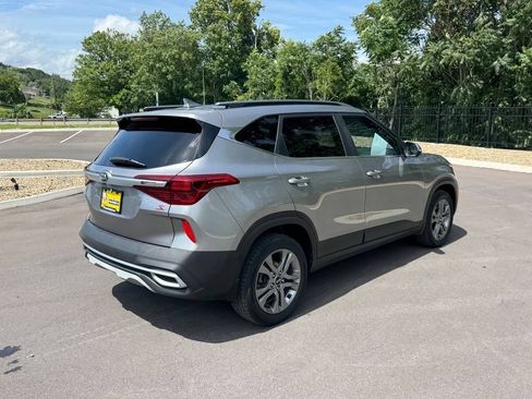 Used 2021 Kia Seltos S FWD image 3