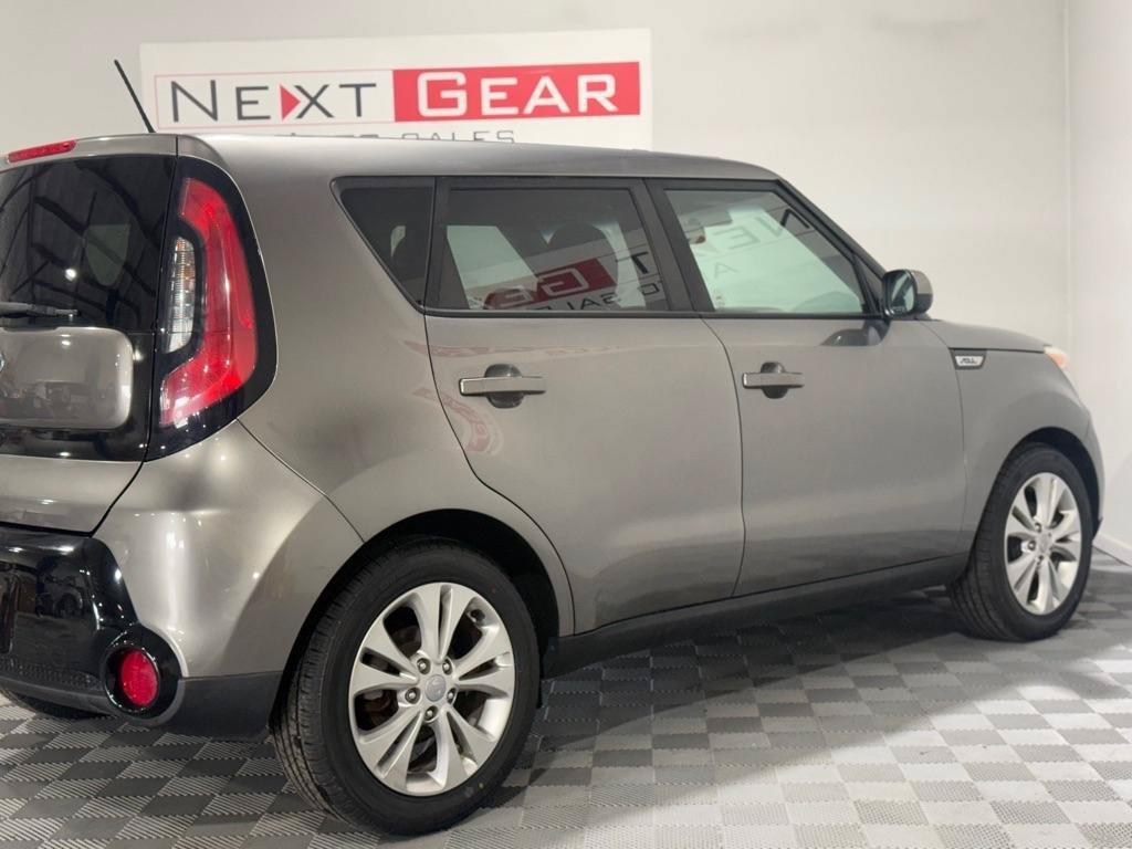 Used 2016 Kia Soul + FWD image 8