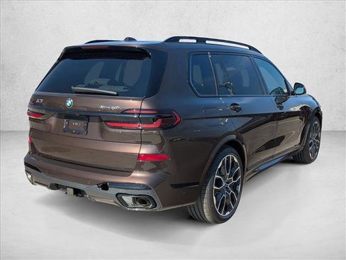 Used 2026 BMW X7 xDrive40i w/ M Sport Package AWD/4WD image 2