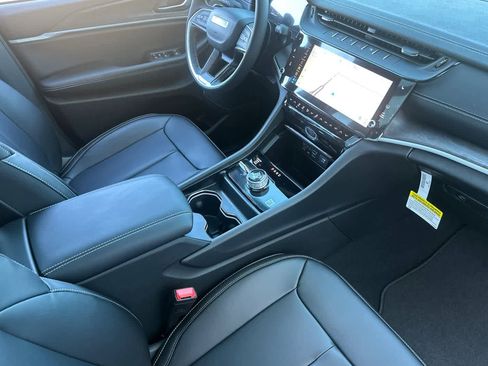 New 2026 Jeep Grand Cherokee Limited image 17