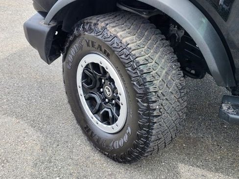 Certified 2023 Ford Bronco Outer Banks w/ Sasquatch Package image 31