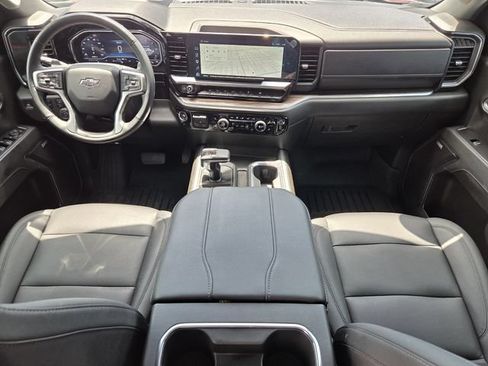 Used 2024 Chevrolet Silverado 1500 RST w/ Convenience Package II AWD/4WD image 18