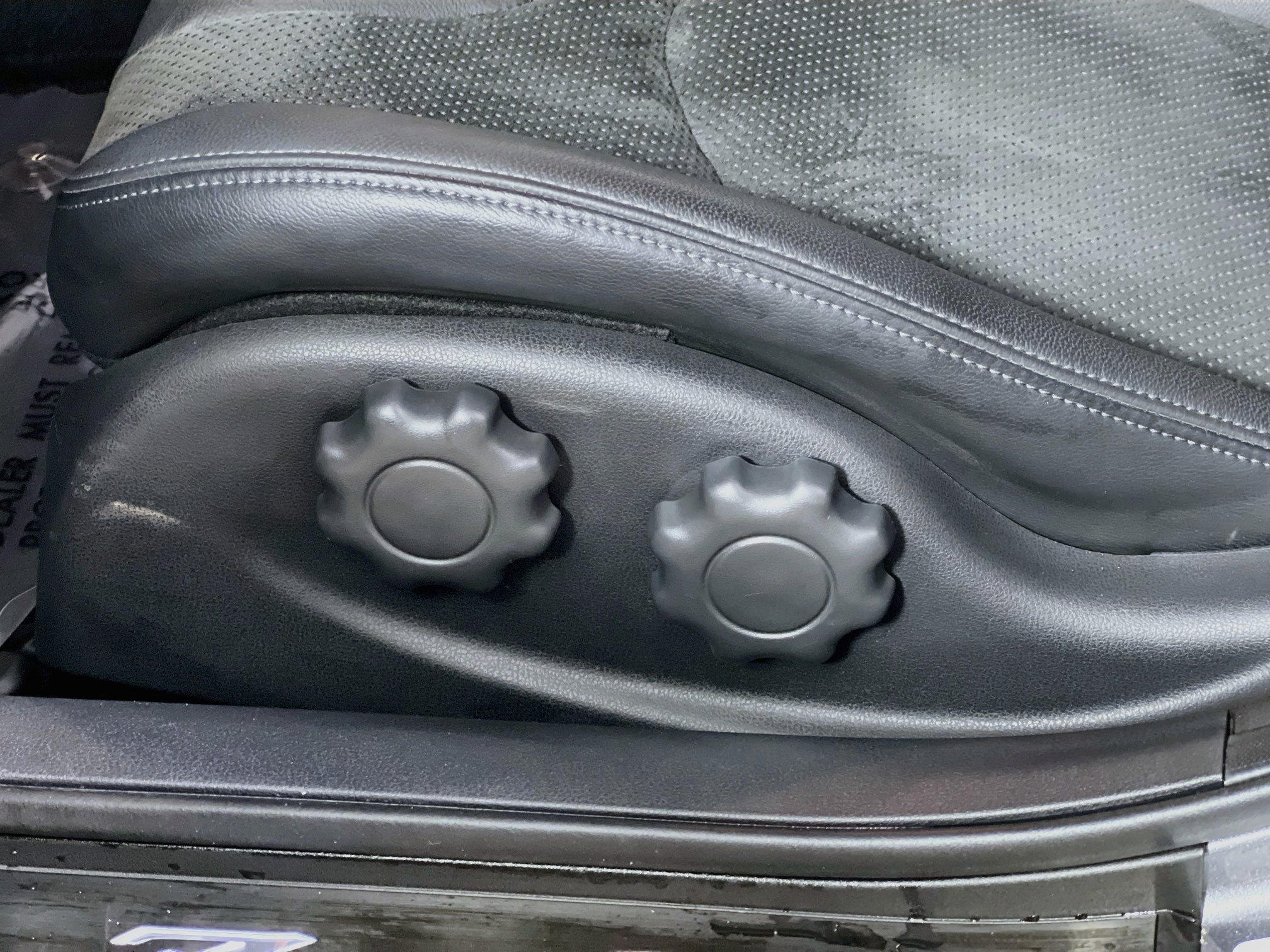 Used 2025 Nissan Z Performance w/ Floor Mat Package RWD image 16