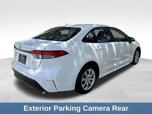 Used 2024 Toyota Corolla LE FWD image 5