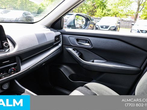 Used 2025 Nissan Rogue SV image 38