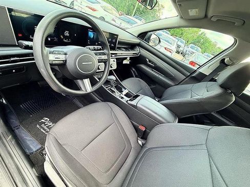 Used 2026 Hyundai Tucson SE FWD image 20