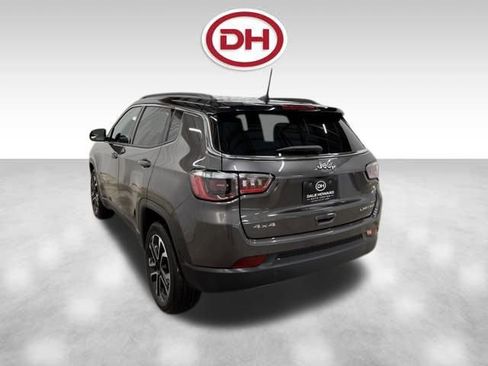 Used 2024 Jeep Compass Limited image 11