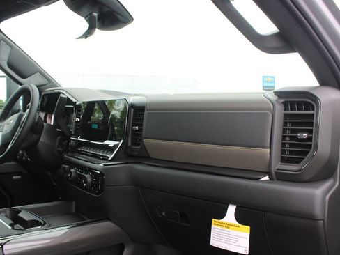 New 2026 Chevrolet Silverado 2500 ZR2 w/ LPO, Dark Essentials Package AWD/4WD image 33