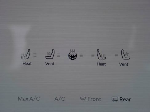 Used 2025 RAM 2500 Laramie w/ Night Edition image 4