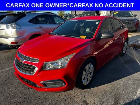 Used 2015 Chevrolet Cruze LS image 2