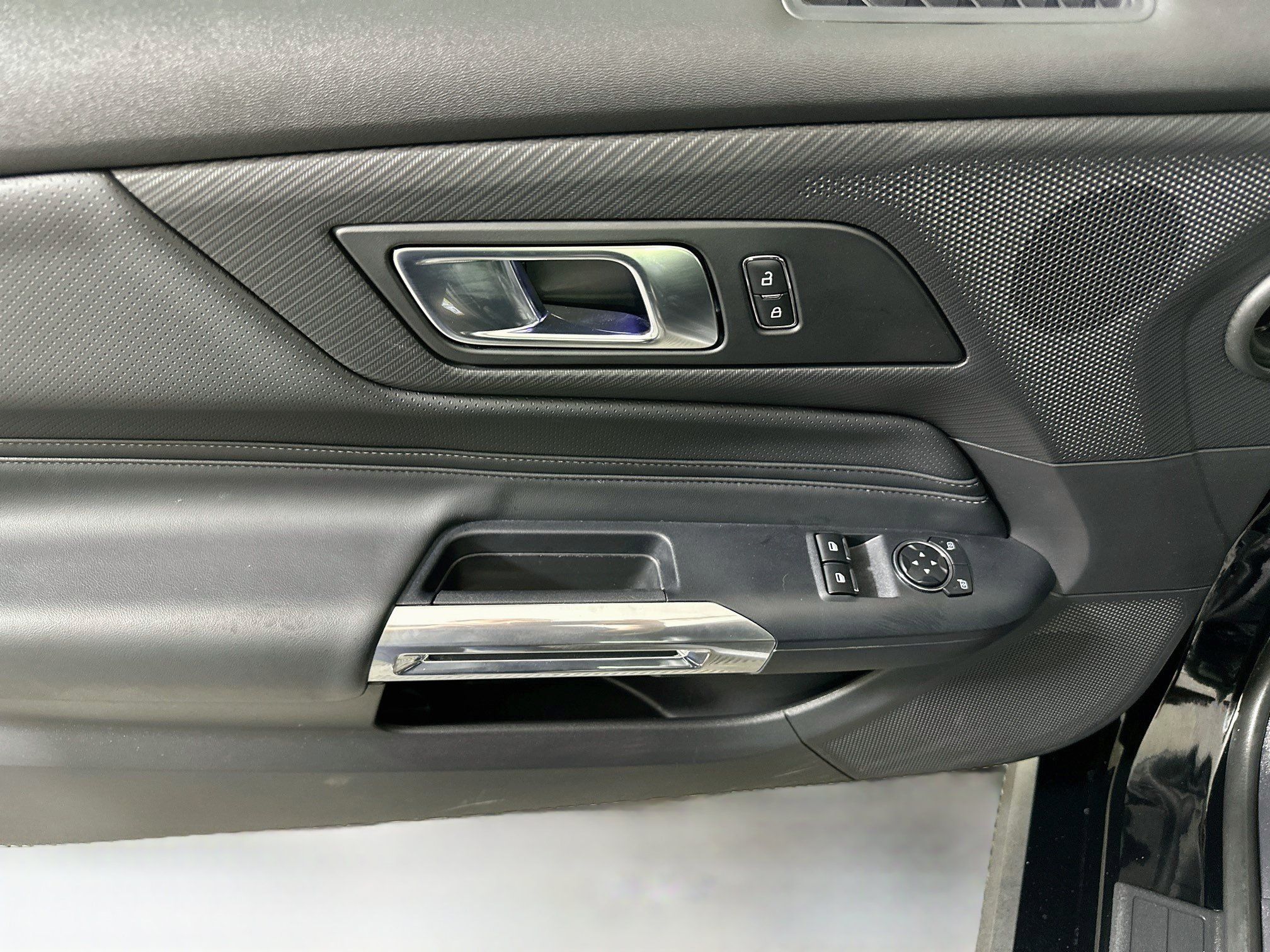 Used 2025 Ford Mustang GT Premium RWD image 15