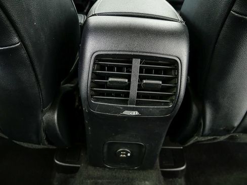 Used 2020 Ford Escape Titanium image 25